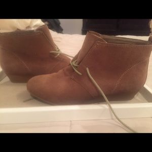 Nine West camel colored booties